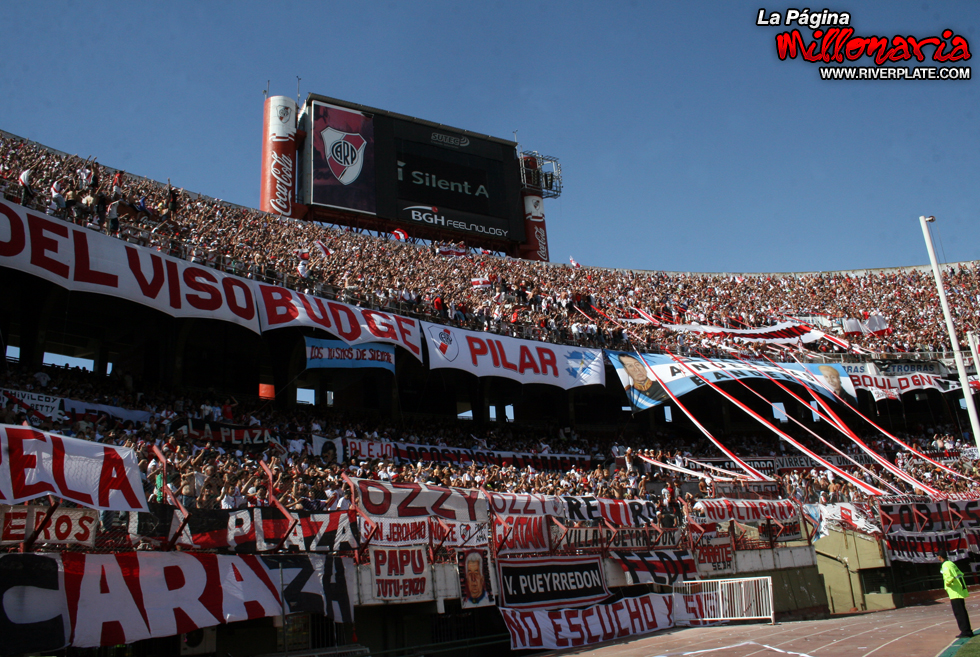 River Plate vs Colón Sta. Fé (CL 2009) 5
